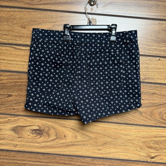 SO Size 7 Black and White Shorts with Diamond  Pattern no real front pockets - Picture 5 of 6